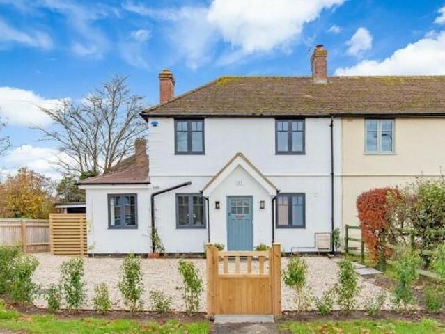 3 bedroom semi detached house to rent