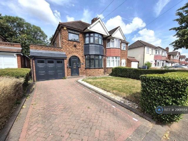 3 bedroom semi detached house to rent