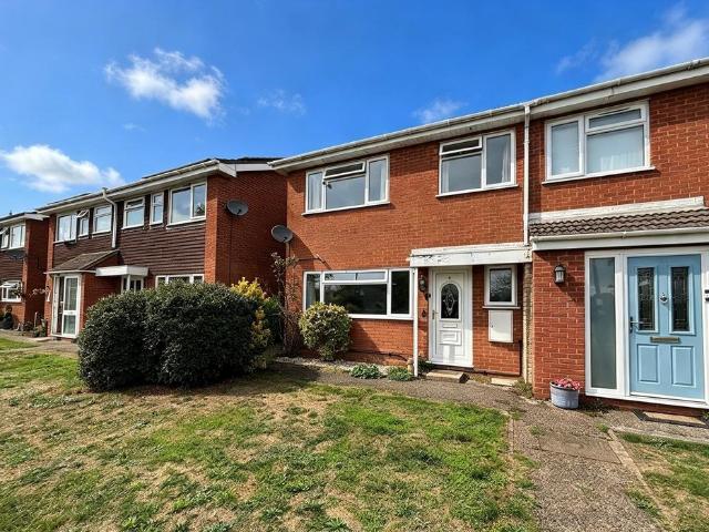 3 bedroom semi detached house to rent