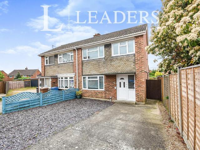 3 bedroom semi detached house to rent