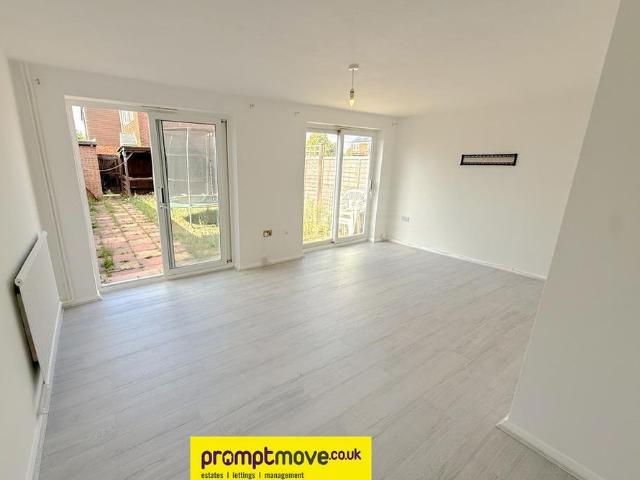 3 bedroom semi detached house to rent