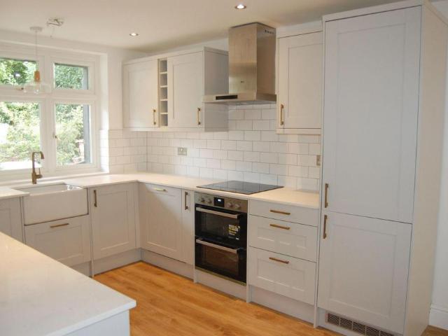 3 bedroom semi detached house to rent