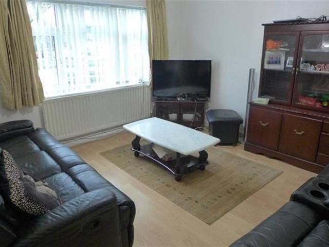 3 bedroom semi detached house to rent