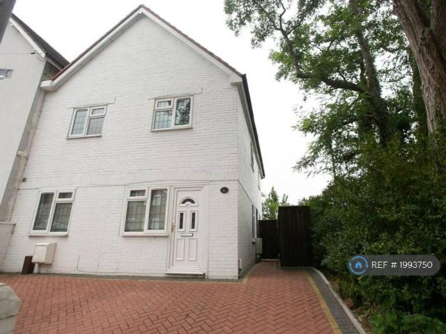 3 bedroom semi detached house to rent