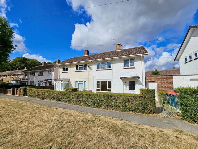 3 bedroom semi detached house to rent