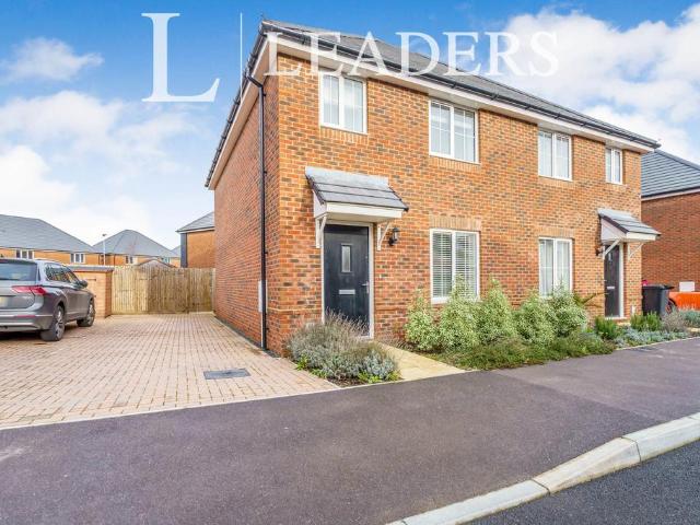 3 bedroom semi detached house to rent