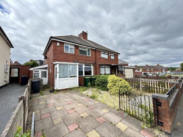 3 bedroom semi detached house to rent