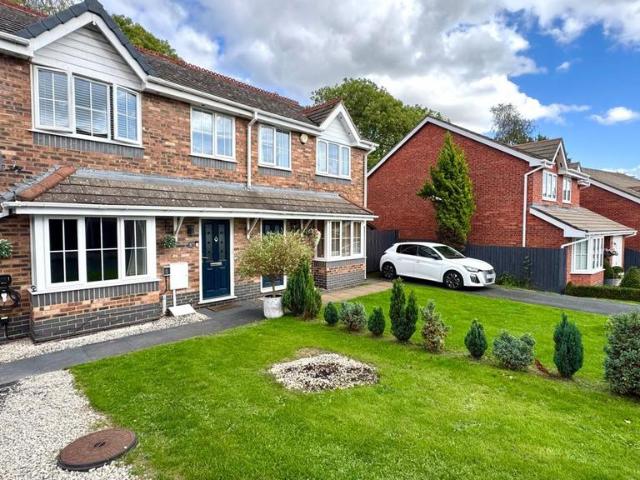 3 bedroom semi detached house to rent