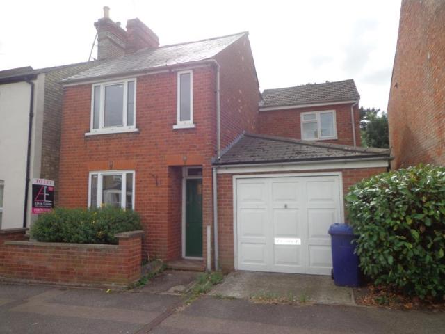 3 bedroom semi detached house to rent
