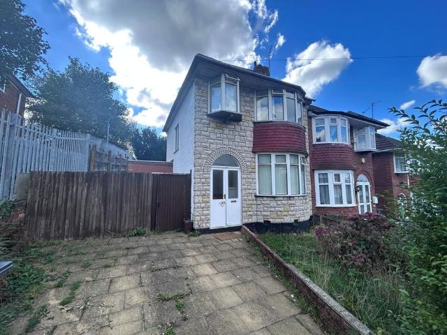 3 bedroom semi detached house to rent