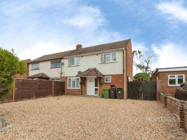 3 bedroom semi detached house to rent