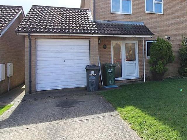 3 bedroom semi detached house to rent