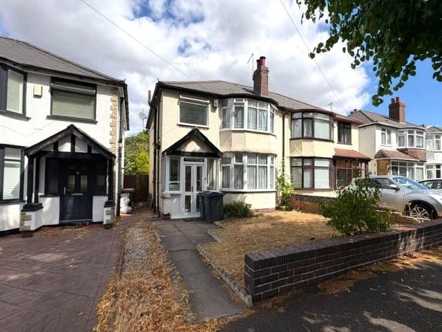 3 bedroom semi detached house to rent