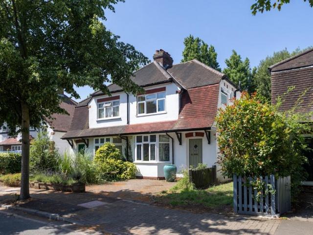 3 bedroom semi detached house to rent