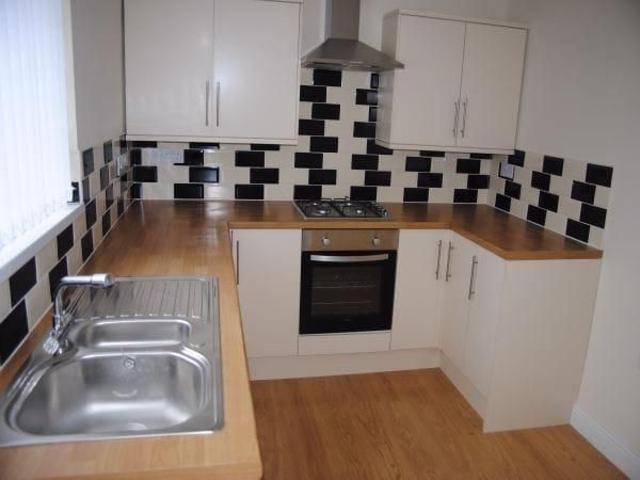 3 bedroom semi detached house to rent