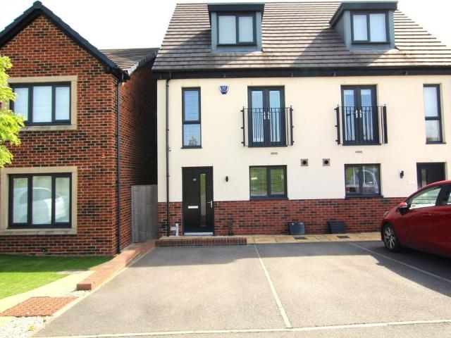 3 bedroom semi detached house to rent