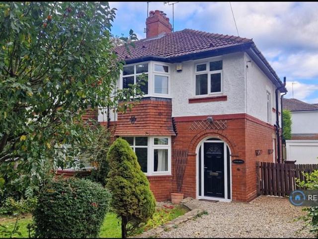 3 bedroom semi detached house to rent