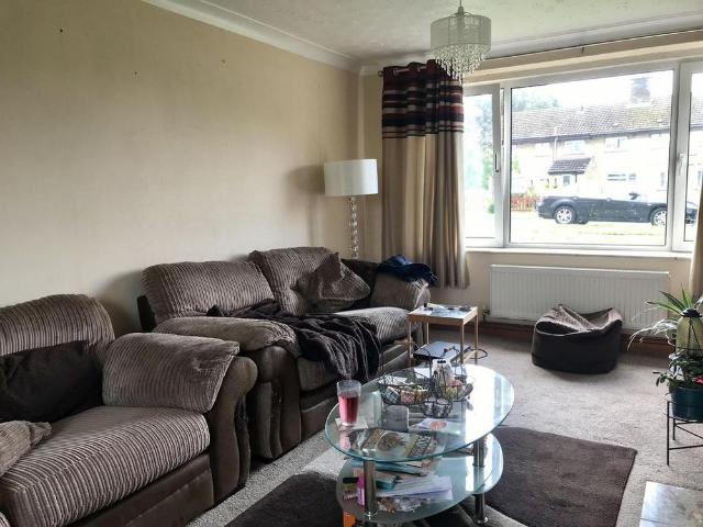 3 bedroom semi detached house to rent