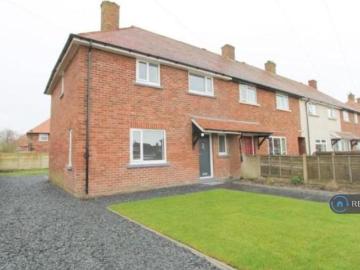 3 bedroom semi detached house to rent
