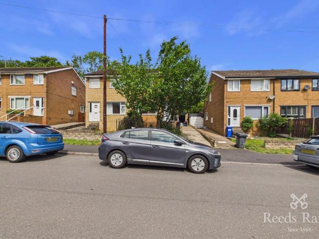3 bedroom semi detached house to rent