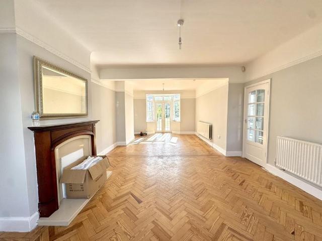 3 bedroom semi detached house to rent