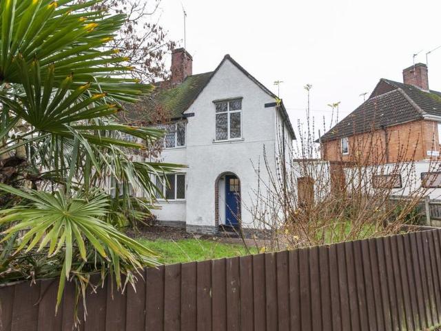 3 bedroom semi detached house to rent