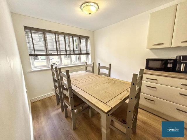 3 bedroom semi detached house to rent