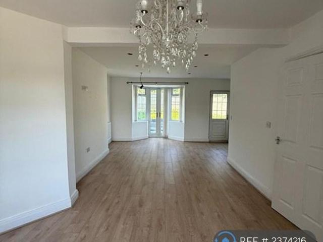 3 bedroom semi detached house to rent
