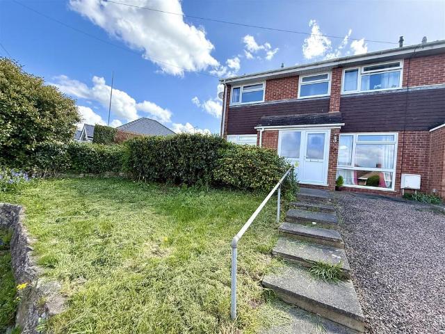 3 bedroom semi detached house to rent
