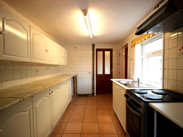 3 bedroom semi detached house to rent