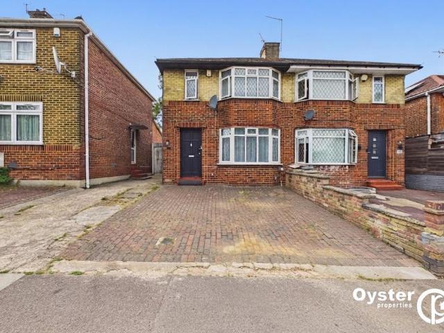 3 bedroom semi detached house to rent