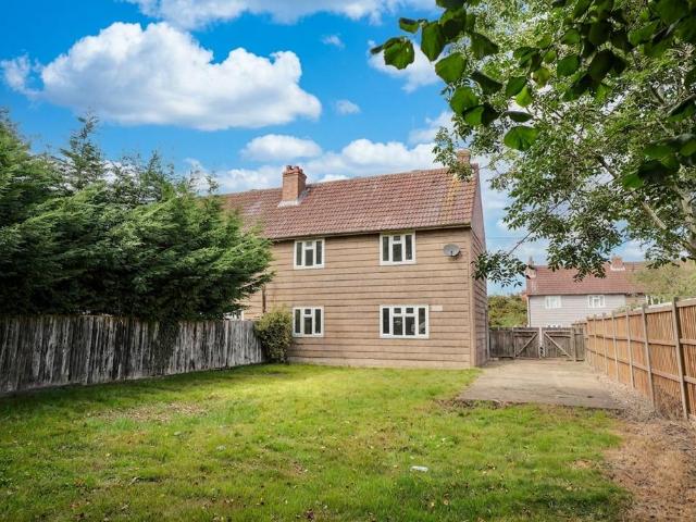 3 bedroom semi detached house to rent