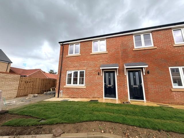 3 bedroom semi detached house to rent