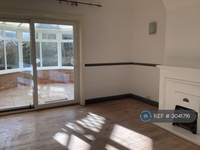 3 bedroom semi detached house to rent