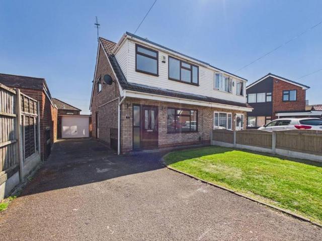 3 bedroom semi detached house to rent