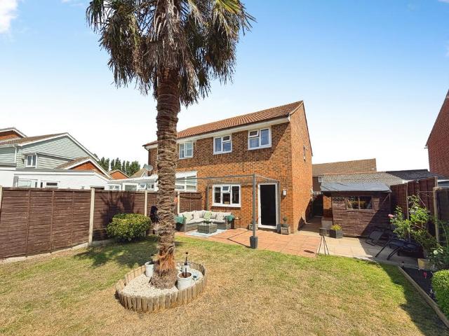 3 bedroom semi detached house to rent
