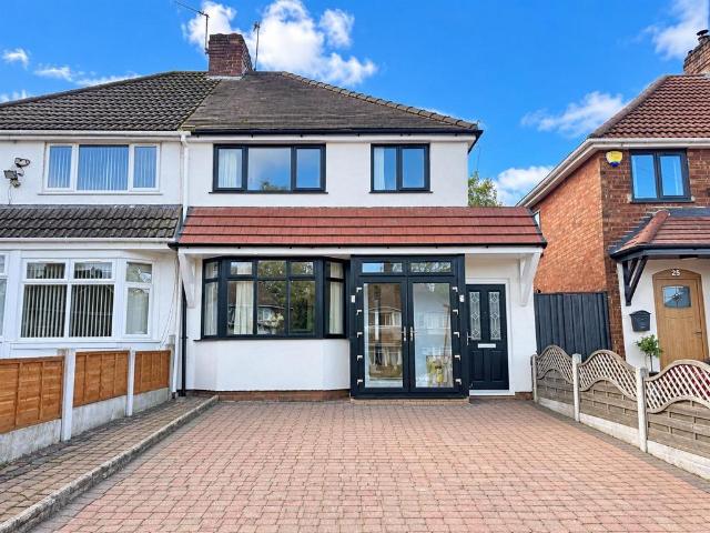 3 bedroom semi detached house to rent