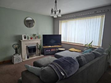3 bedroom semi detached house to rent