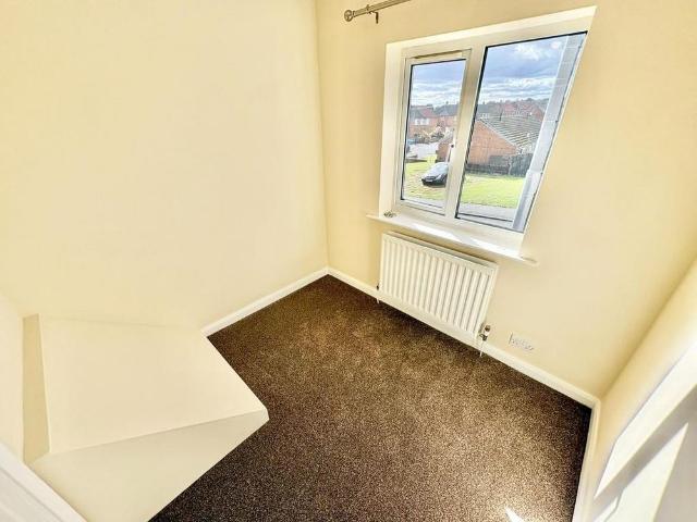 3 bedroom semi detached house to rent