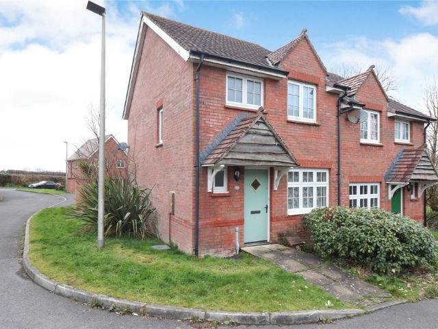 3 bedroom semi detached house to rent