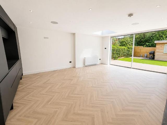 3 bedroom semi detached house to rent