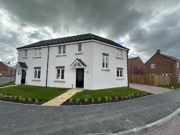 3 bedroom semi detached house to rent