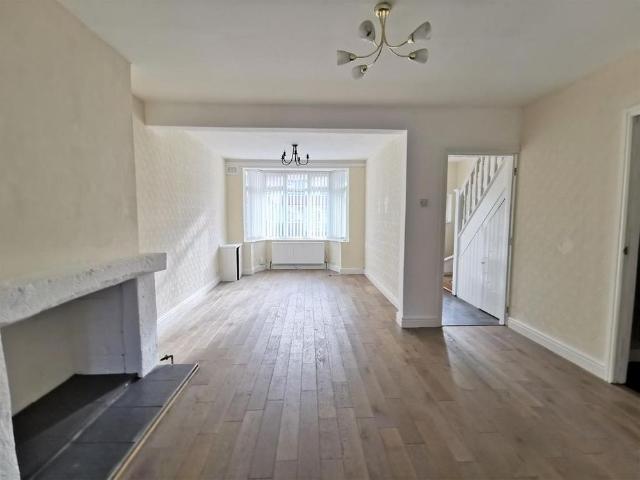 3 bedroom semi detached house to rent