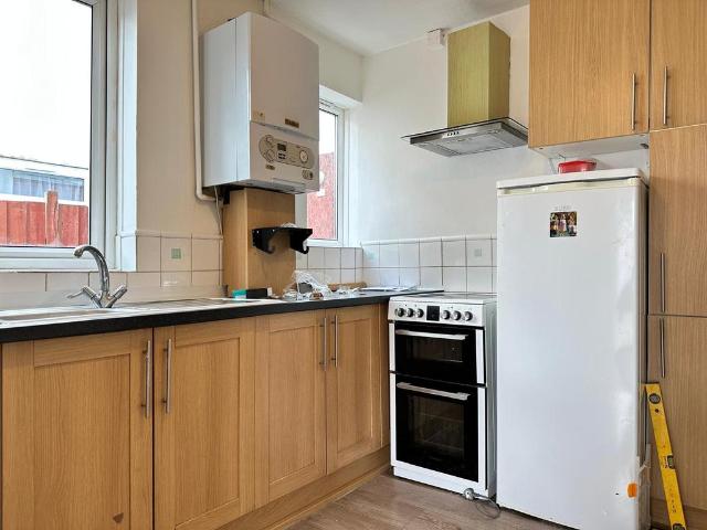 3 bedroom semi detached house to rent