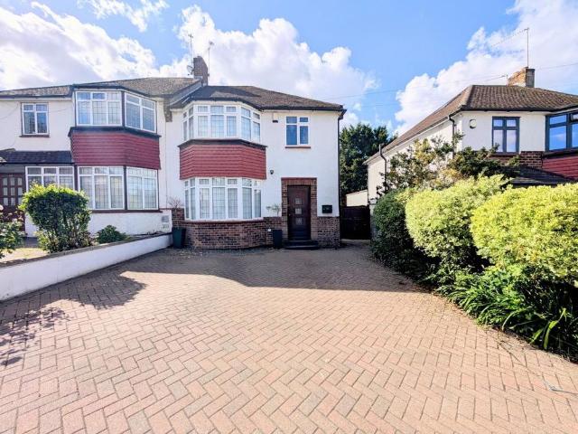 3 bedroom semi detached house to rent