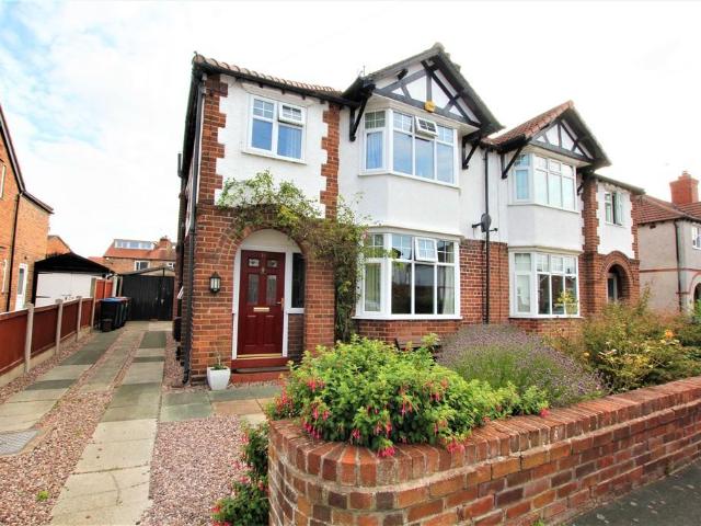 3 bedroom semi detached house to rent