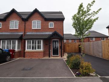 3 bedroom semi detached house to rent