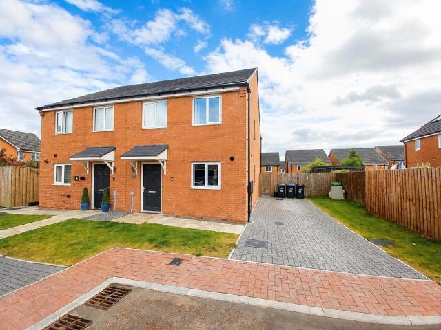 3 bedroom semi detached house to rent