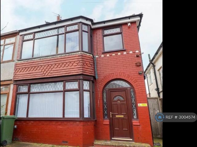 3 bedroom semi detached house to rent