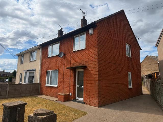 3 bedroom semi detached house to rent
